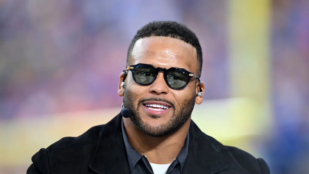 Aaron Donald doesn’t miss football Download app from appStore