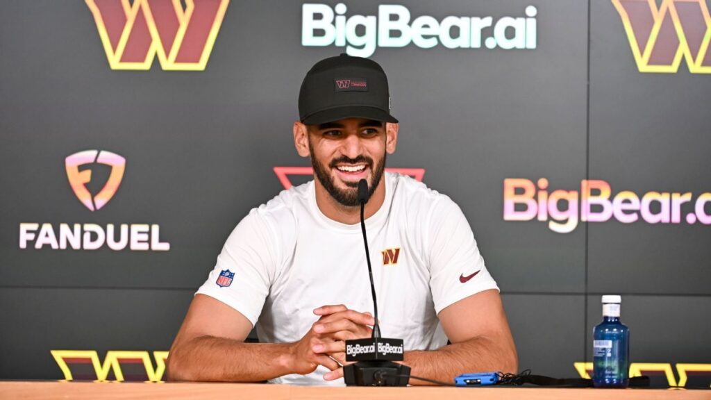 Aloha, amigo: Hawaiian QBs Tua, Mariota meet in Madrid