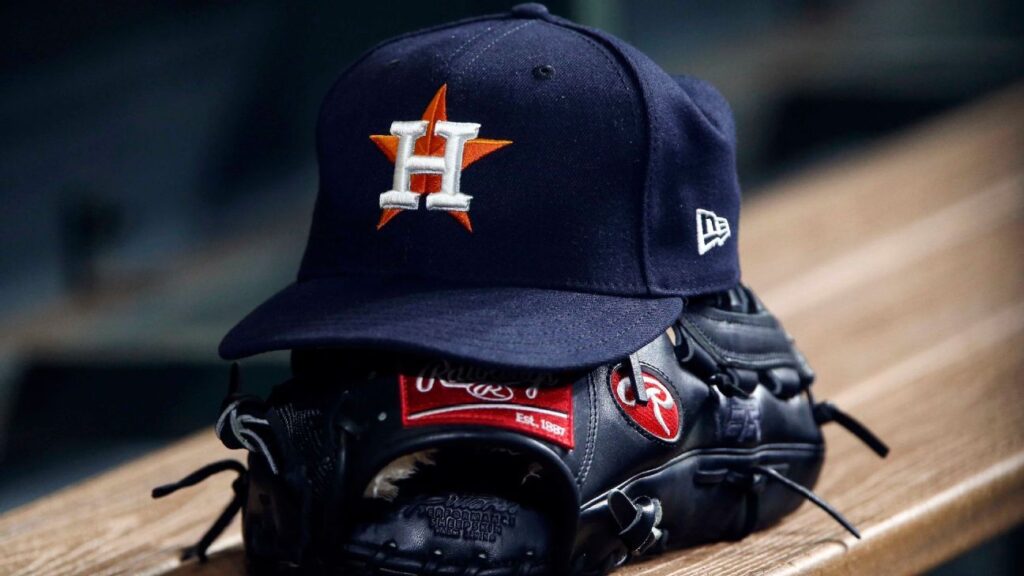 Astros finalize coaching staff with pitching, catching hires