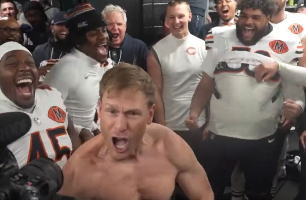 Ben Johnson goes shirtless after Bears beat Eagles; The Wieners Circle now owes city of Chicago free hot dogs Download app from appStore
