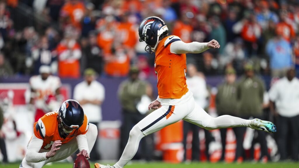 Broncos K Wil Lutz signs three-year extension Broncos K Wil Lutz signs three-year extension