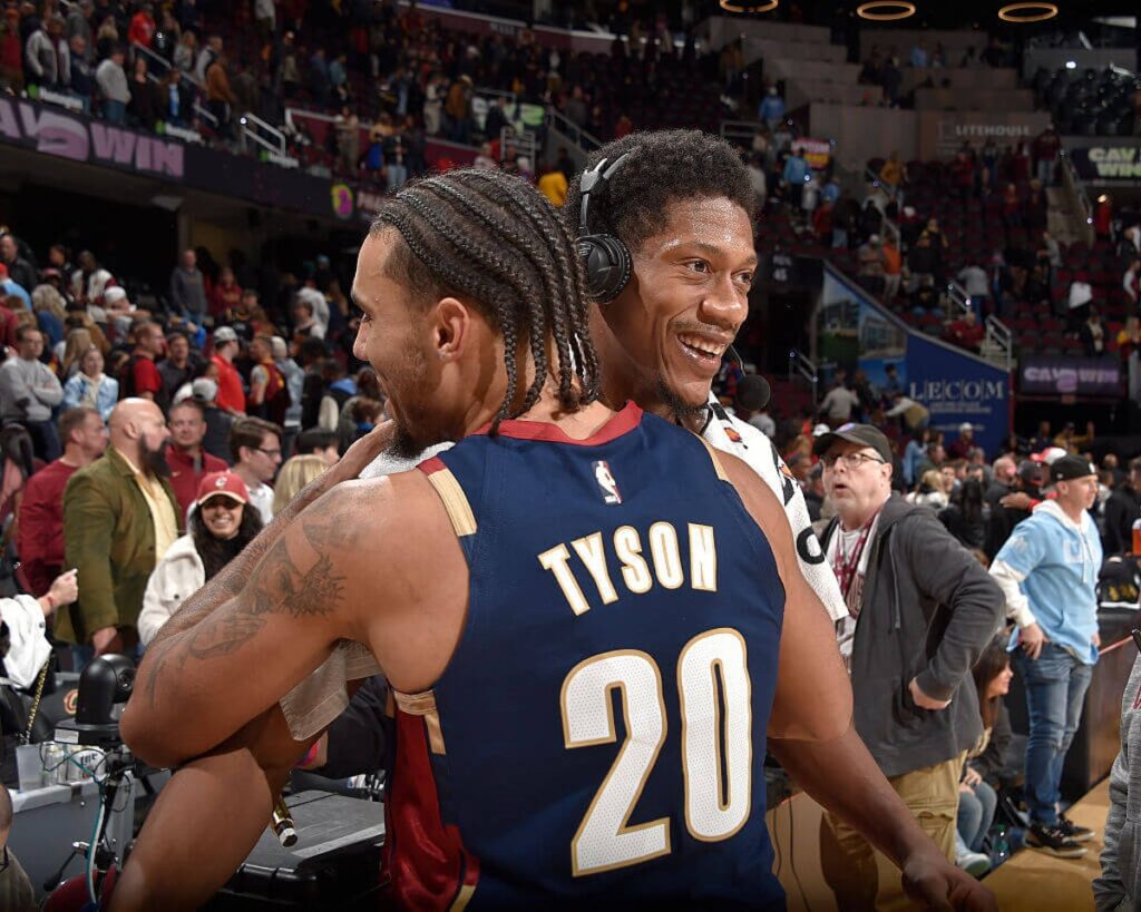 Cavaliers’ De’Andre Hunter ‘breaks’ Bulls’ Josh Giddey’s ankles with nasty crossover Cavaliers’ De’Andre Hunter ‘breaks’ Bulls’ Josh Giddey’s ankles with nasty crossover