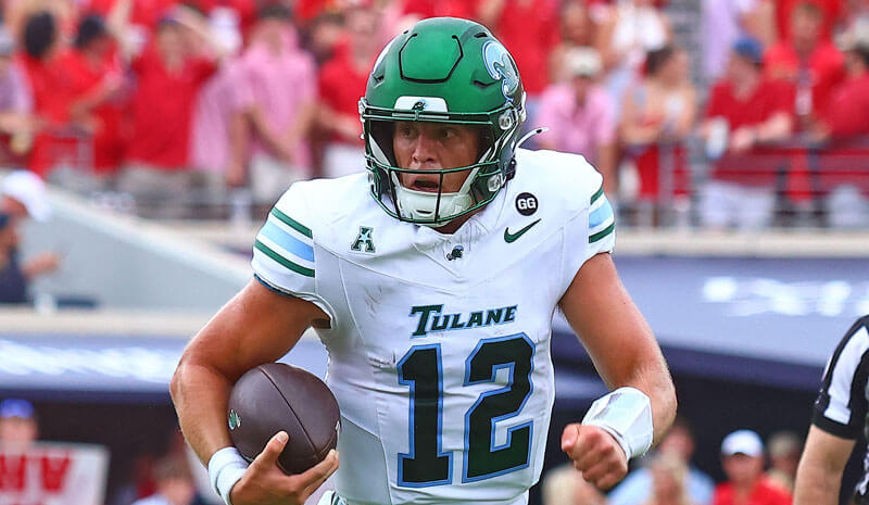 College Football Playoff Odds: Green Wave Incoming Jake Retzlaf Tulane Green Wave NCAAF
