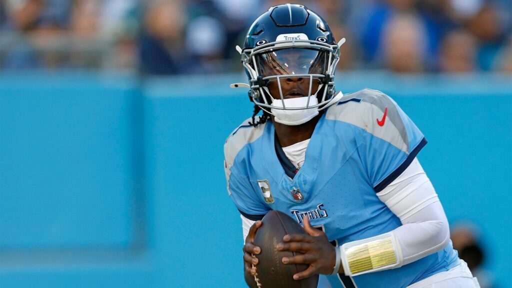 Cowboys' and Titans' win totals, Chargers' playoffs lead best NFL futures