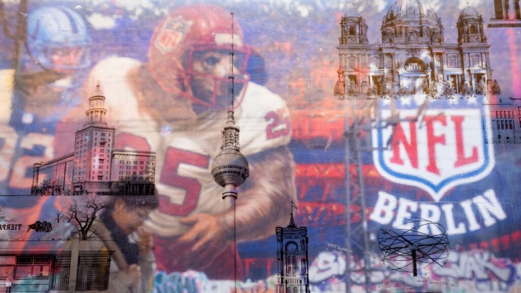 Falcons-Colts: Scenes from Berlin in NFL’s Week 10 international game Falcons-Colts: Scenes from Berlin in NFL's Week 10 international game
