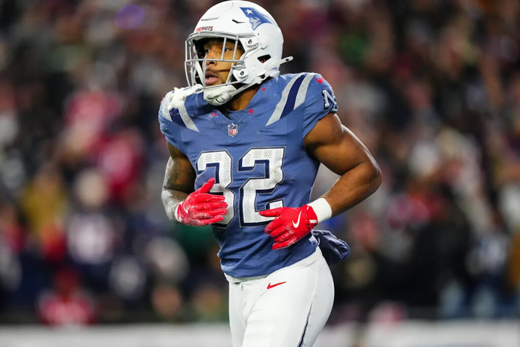 Fantasy Football Rookie Report: TreVeyon Henderson a ‘locked-in top-5 play even if Stevenson returns’ in Week 12 Download app from appStore