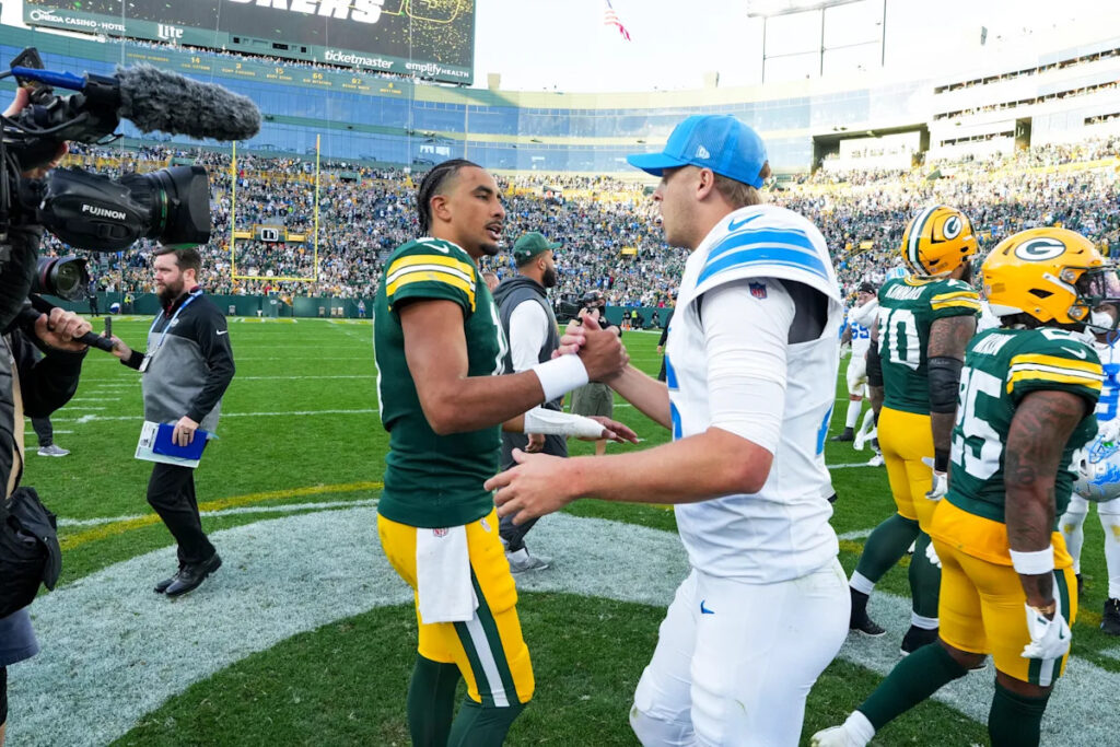 Packers vs. Lions Thanksgiving score, live updates: Jordan Love, Jared Goff battle to ascend in competitive NFC North Download app from appStore