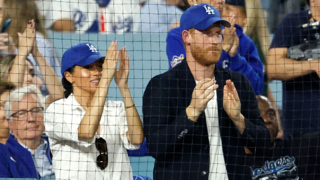 Prince Harry apologizes to Canada for wearing Dodgers cap Prince Harry apologizes to Canada for wearing Dodgers cap