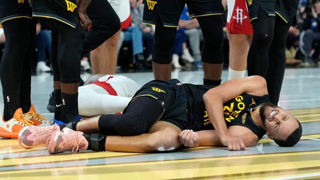 Stephen Curry injury update: Warriors star avoids major scare, out about a week