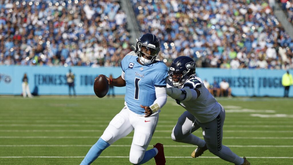 Titans interim HC Mike McCoy sees Cam Ward's work "starting to pay off"