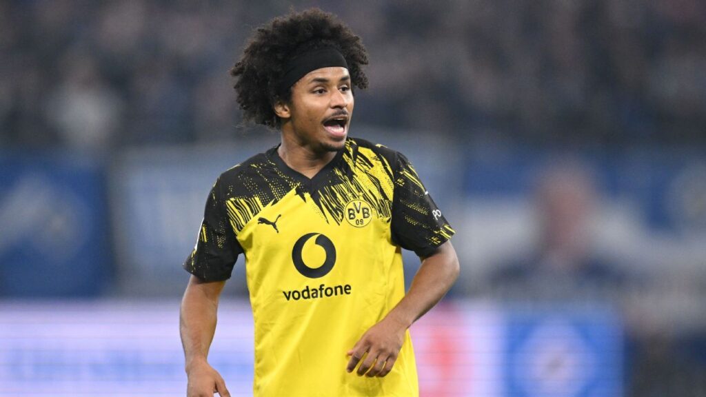 Transfer rumors, news: Adeyemi prefers Arsenal over Man United