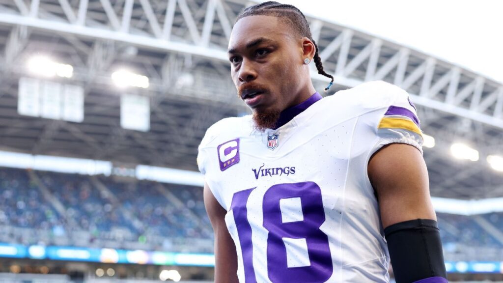 Bench Justin Jefferson? Three stars to sit, three midrange players to start in Week 15 Bench Justin Jefferson? Three stars to sit, three midrange players to start in Week 15