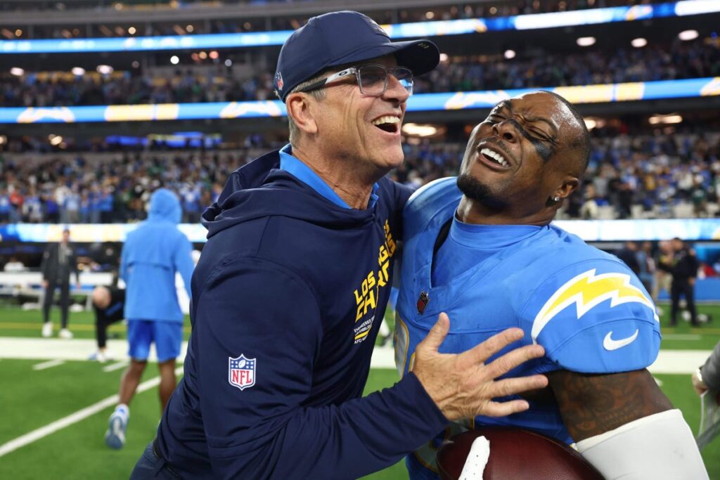 Eagles-Chargers takeaways: Los Angeles intercepts Jalen Hurts 4 times, wins in OT Eagles-Chargers takeaways: Los Angeles intercepts Jalen Hurts 4 times, wins in OT