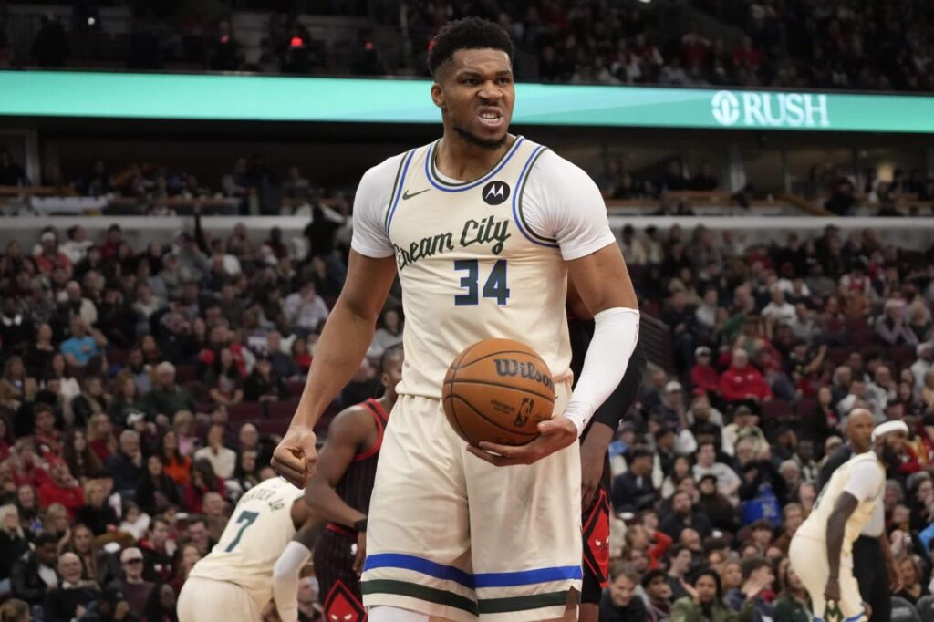 Giannis throws down: ‘We’re fighting for our lives and we gotta get our hands dirty’