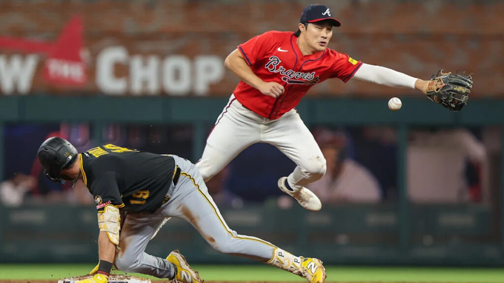 Infielder Ha-Seong Kim returns to Braves on 1-year, $20 million contract Download app from appStore