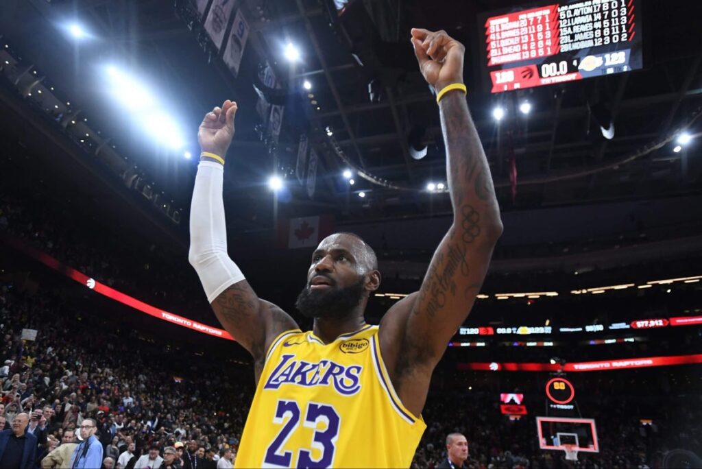LeBron James says his assist was ‘the perfect way’ for scoring streak to end