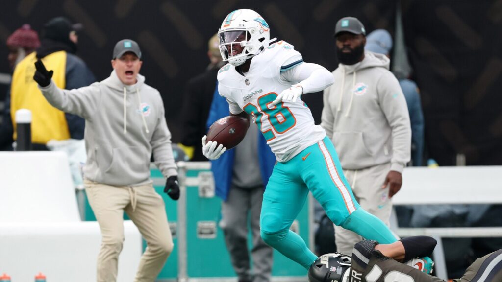Miami Dolphins' De'Von Achane should be ready for Week 15 against Steelers