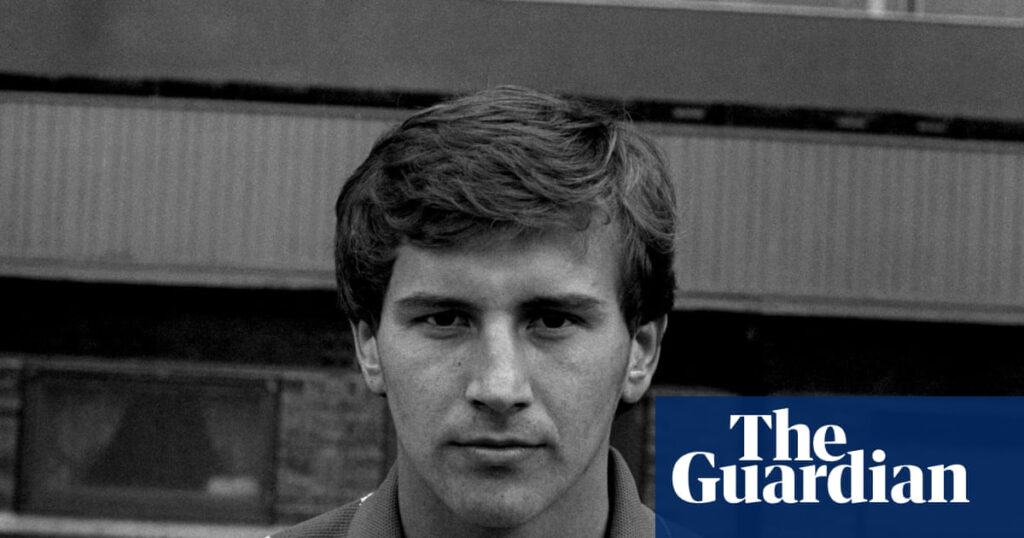 Sunderland hero Gary Rowell dies aged 68 on eve of derby with Newcastle | Sunderland Sunderland hero Gary Rowell dies aged 68 on eve of derby with Newcastle | Sunderland