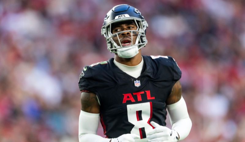 TD Picks for Monday Night Football Tonight Atlanta Falcons tight end Kyle Pitts Sr. (8) against the Arizona Cardinals.