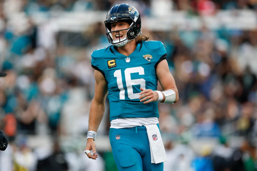 Week 15 Booms and Busts: First round of fantasy football playoffs marked by massively unexpected performances Download app from appStore