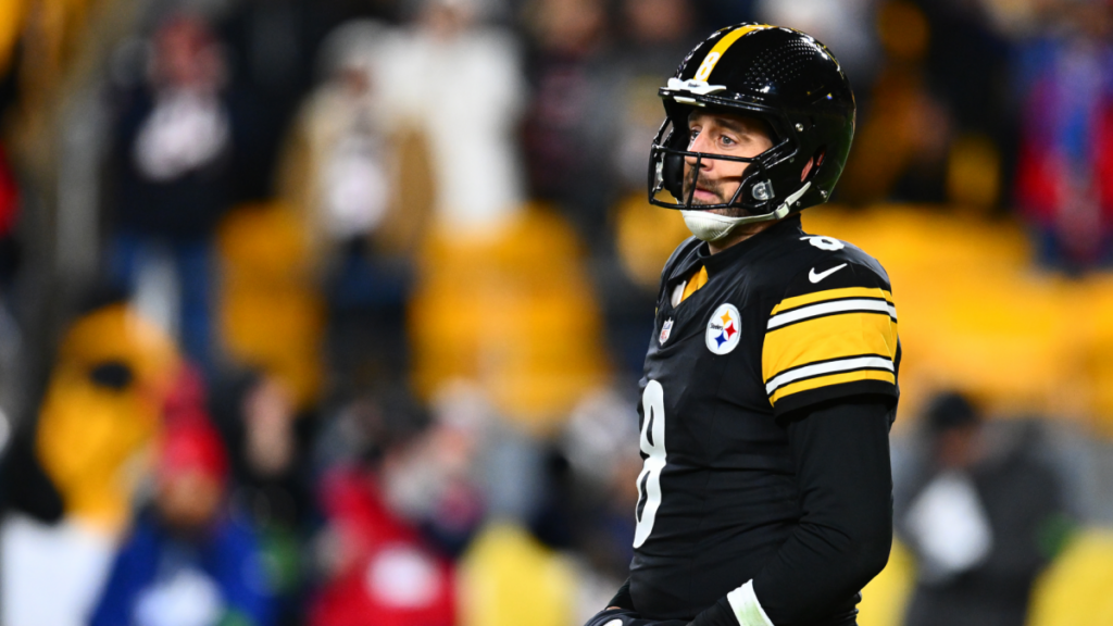 Aaron Rodgers retirement: Steelers QB noncommittal on future after Texans loss