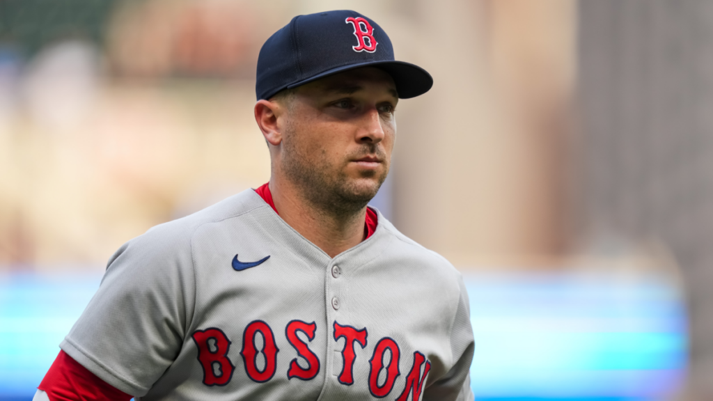 Alex Bregman signing with Cubs: Third baseman inks five-year, $175 million contract with Chicago, per report