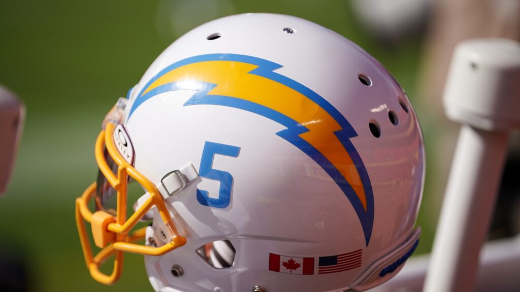Chargers hire Chris O’Leary as defensive coordinator Chargers hire Chris O'Leary as defensive coordinator