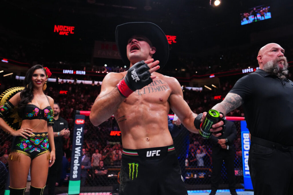 Diego Lopes thinks fans would’ve complained even if he didn’t get UFC 325 title rematch Diego Lopes celebrates Noche UFC win