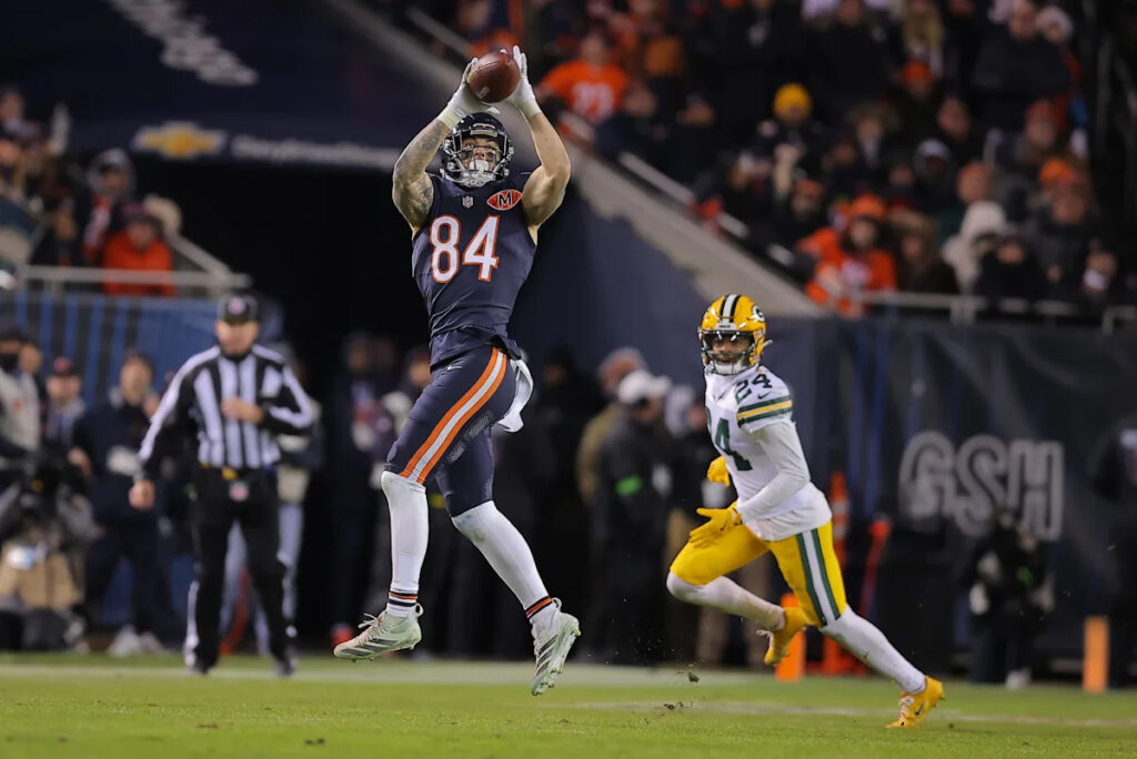 Fantasy Football: Is Colston Loveland already among elite TEs for 2026 drafts after huge performance in wild card vs. Packers? Download app from appStore