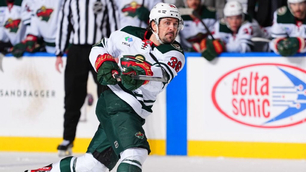 Fantasy hockey pickups: Ryan Hartman, Hampus Lindholm and more weekly lineup adds