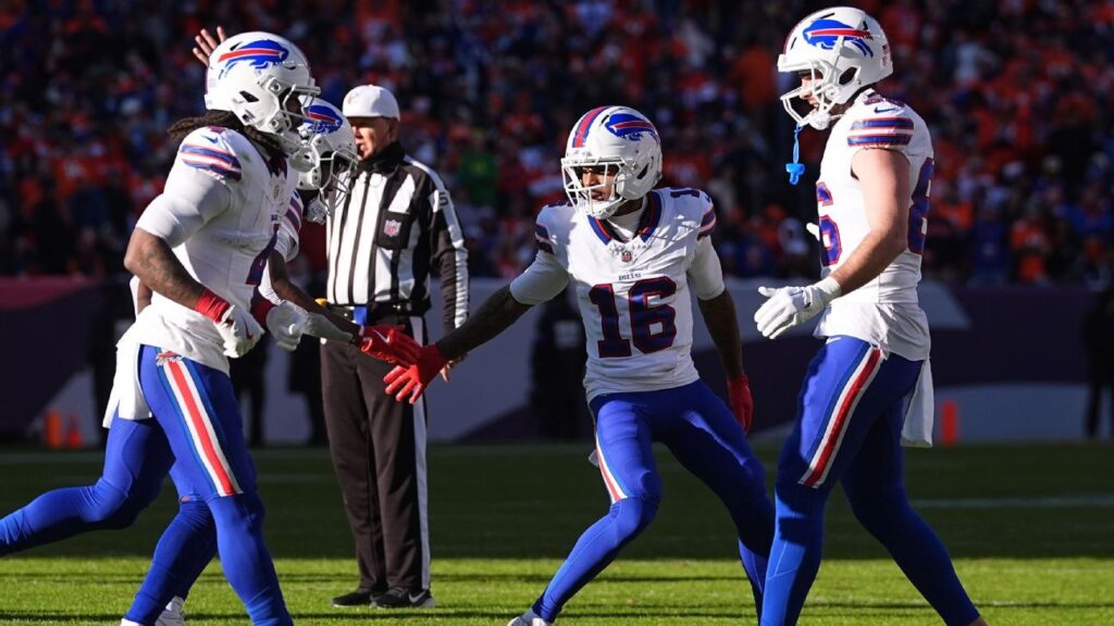 Follow live: Nix TD pass gives Broncos the lead