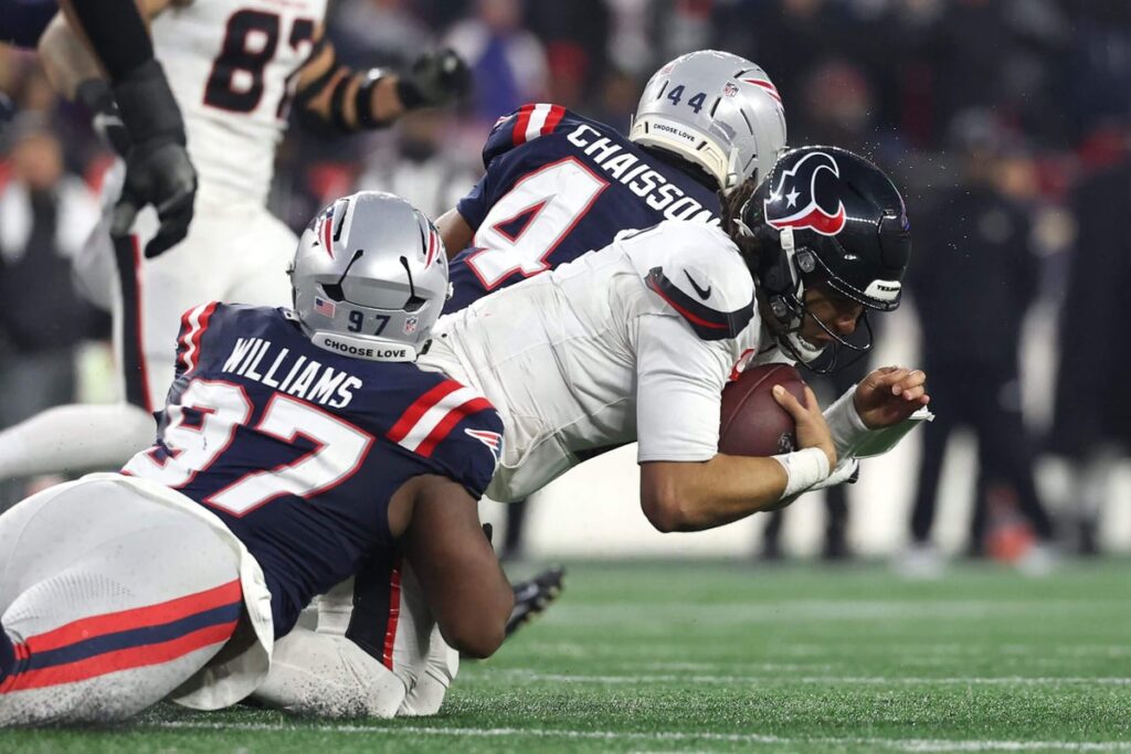 How Patriots’ versatile pass rush shuts down opposing quarterbacks: Watch video