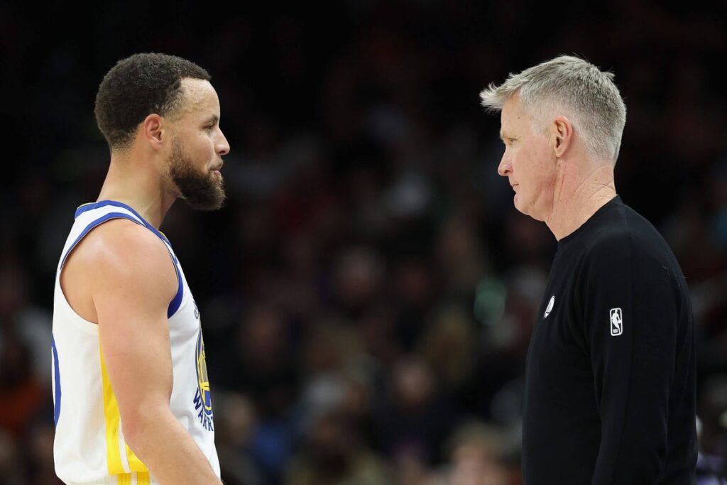 How do teams like Warriors, Chiefs address ‘fading dynasty’? Let it linger or break it up?