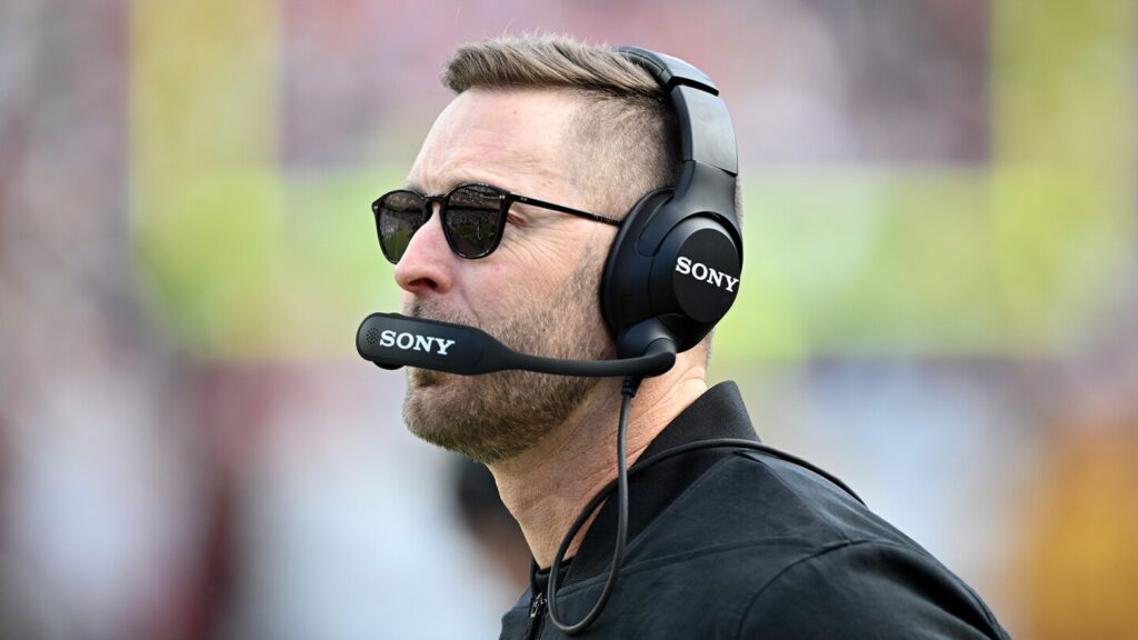 Kliff Kingsbury could flourish with young quarterback as OC with new team