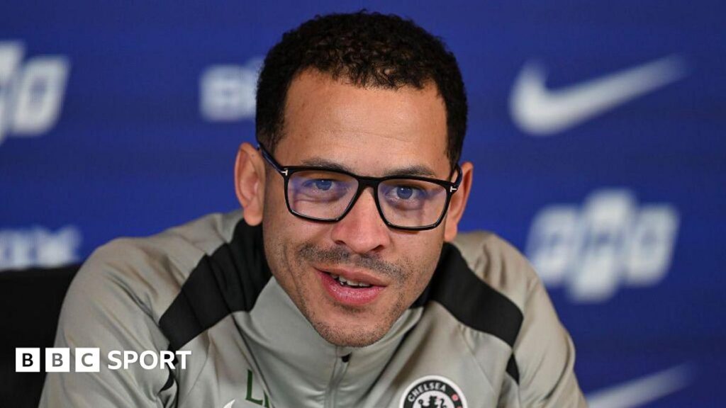 Chelsea: Liam Rosenior ‘not bothered at all’ by memes comparing him to TV characters Liam Rosenior during a Chelsea news conference