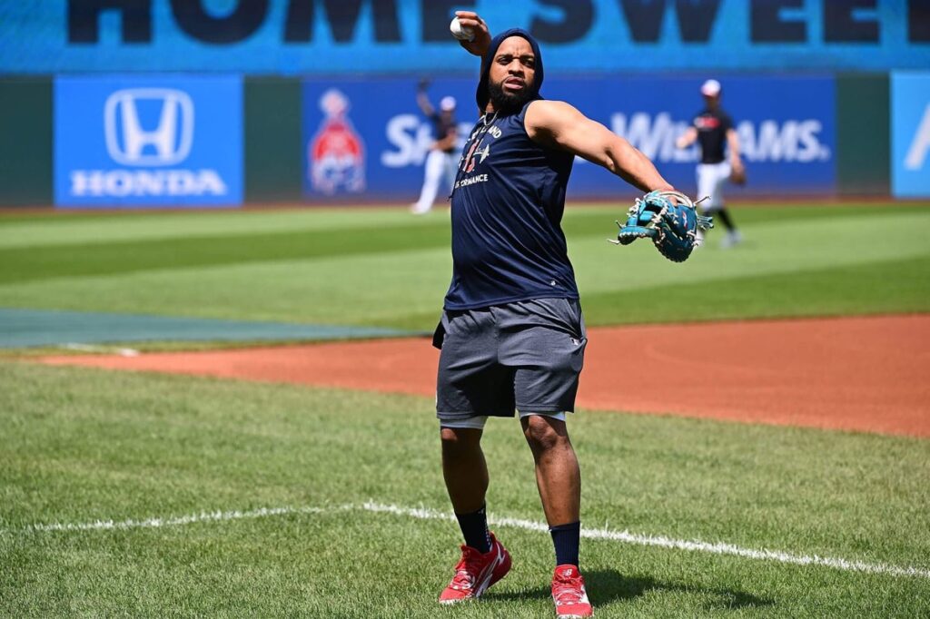 Diamondbacks give Carlos Santana go-ahead to play in WBC despite lack of insurance