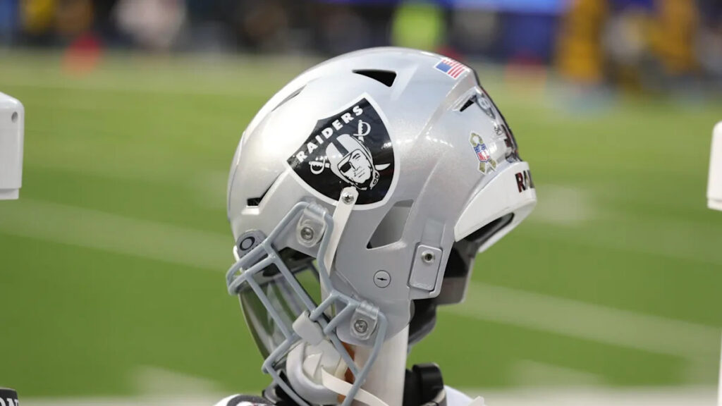 Raiders to retain defensive pass game coordinator Joe Woods Download app from appStore