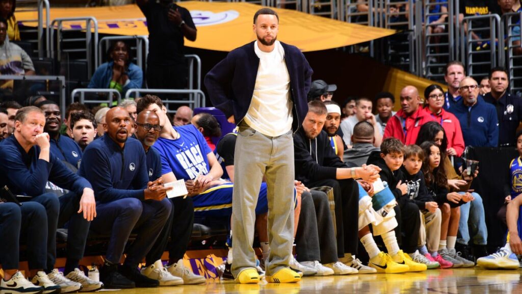 Stephen Curry (knee) to miss next two contests, All-Star Game, per Steve Kerr