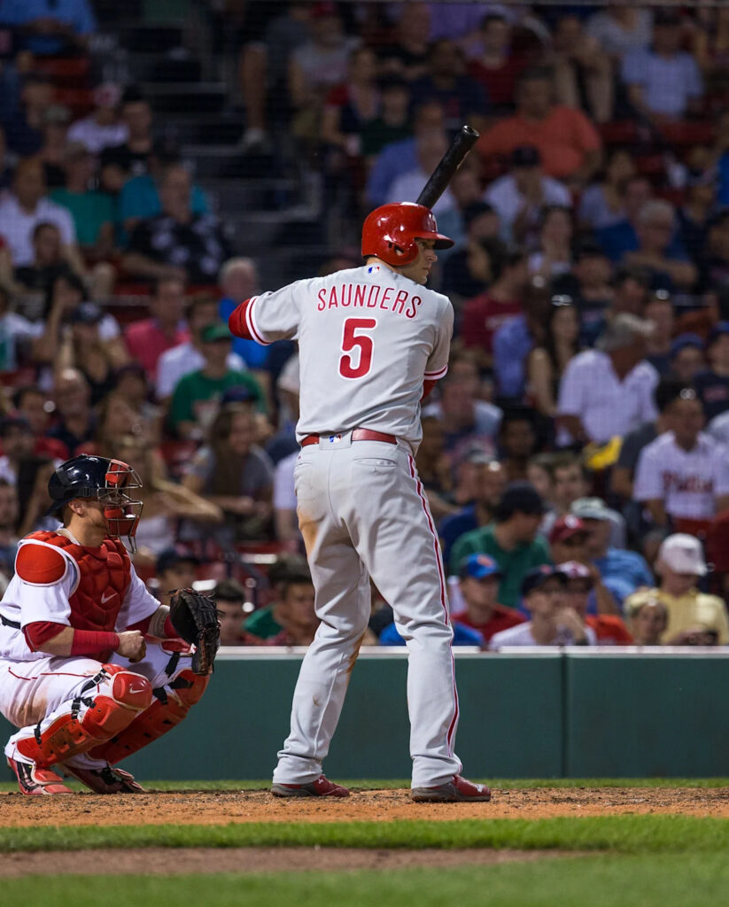 The “Last Man In” free agent tournament: Cliff Lee vs. Michael Saunders Download app from appStore