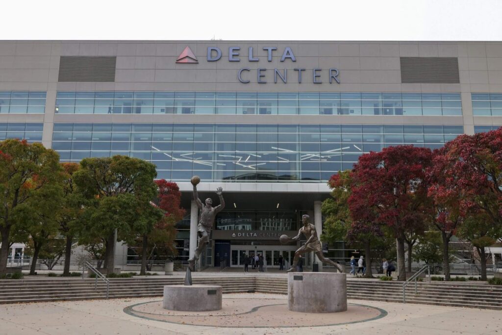 Utah bill would allow concealed firearms permit holders to bring guns to Jazz, Mammoth games Utah bill would allow concealed firearms permit holders to bring guns to Jazz, Mammoth games