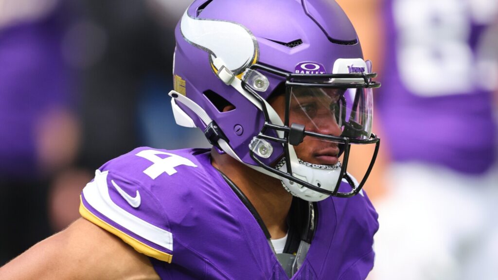 Vikings WR Rondale Moore dies at 25