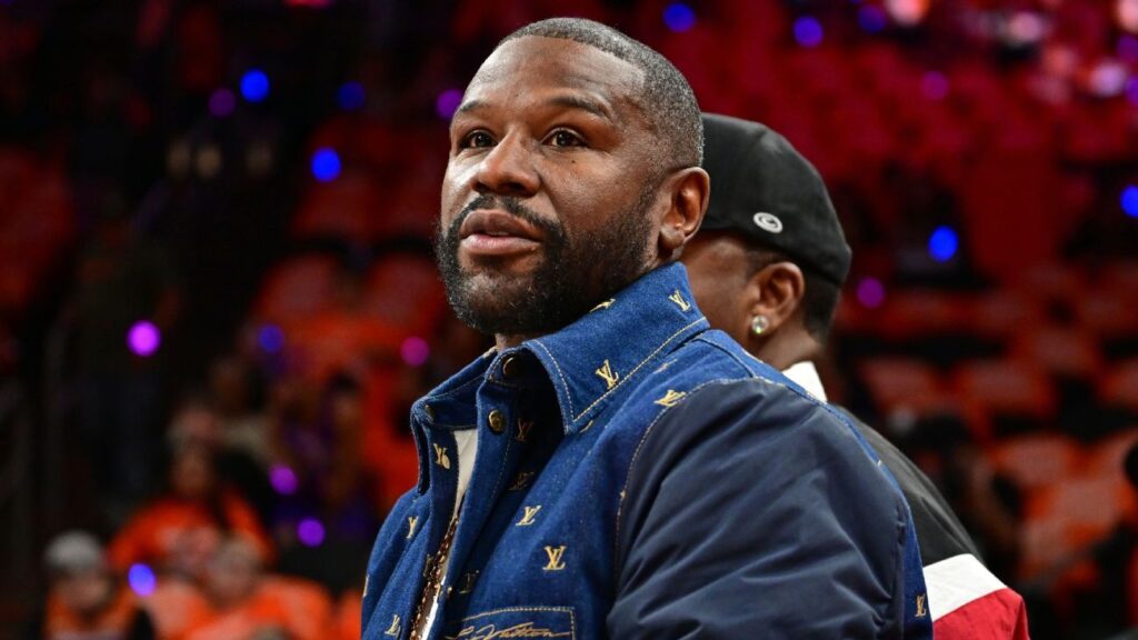 Floyd Mayweather pumps brakes on rematch with Manny Pacquiao