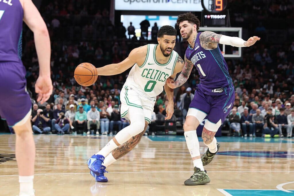 Jayson Tatum’s 32 points mark big step in Achilles return: ‘He looked like JT tonight’ Jayson Tatum’s 32 points mark big step in Achilles return: ‘He looked like JT tonight’