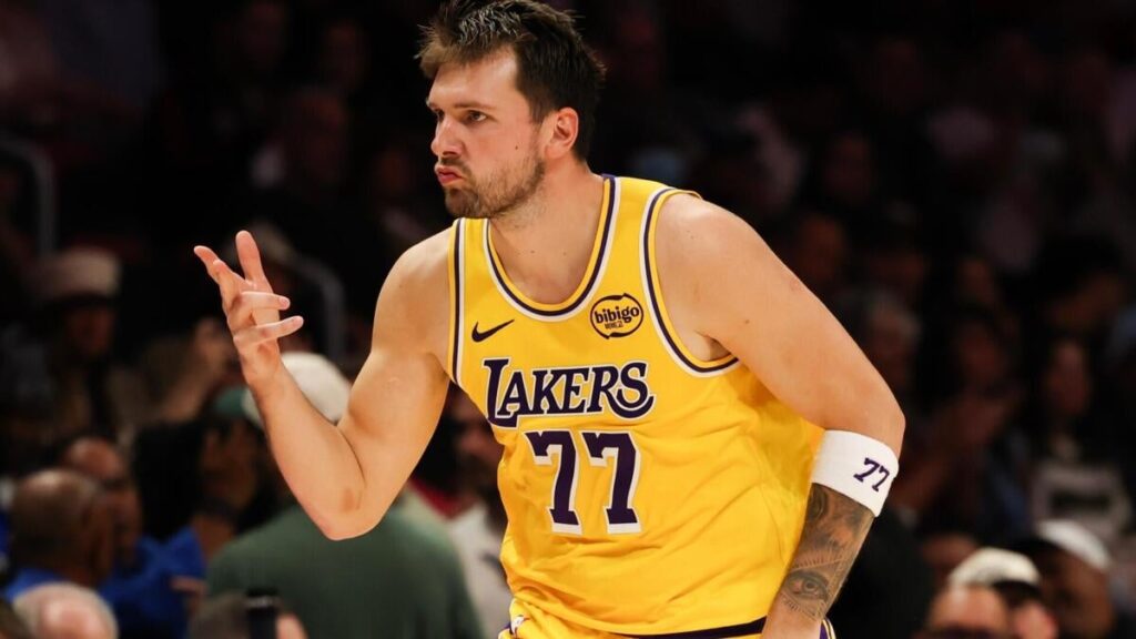 Lakers-Magic, Bruins-Red Wings and more best bets on Saturday