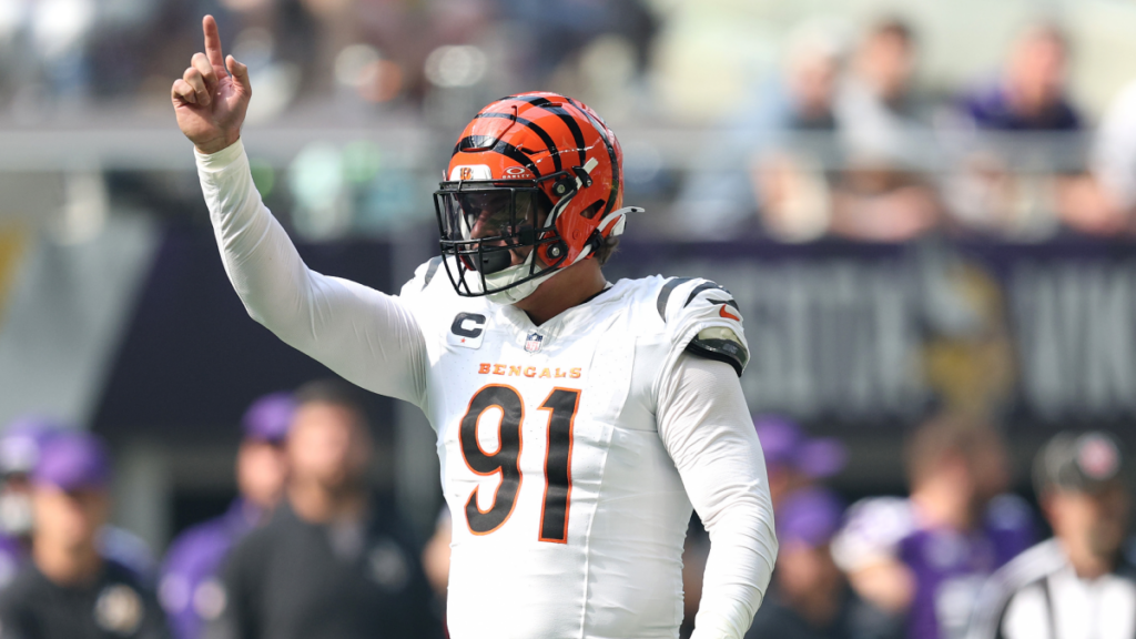 Ranking NFL free agent edge rushers: Trey Hendrickson, Odafe Oweh among top options