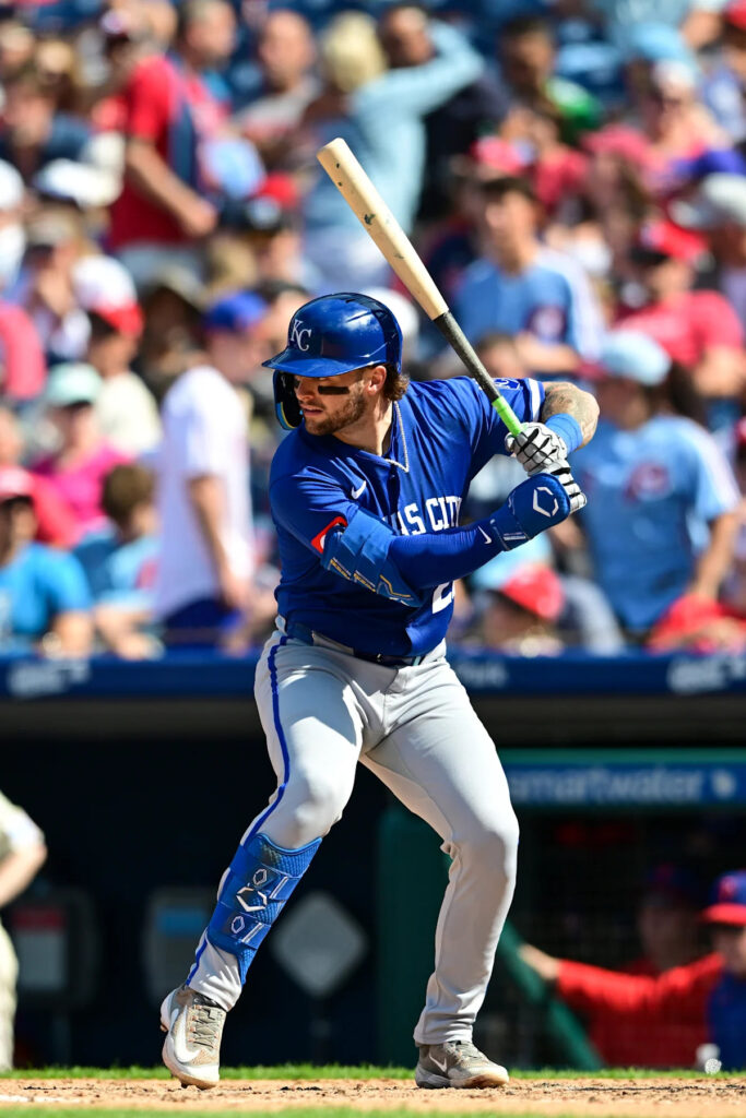 Royals salvage series, beat Braves 4-1 in finale Download app from appStore