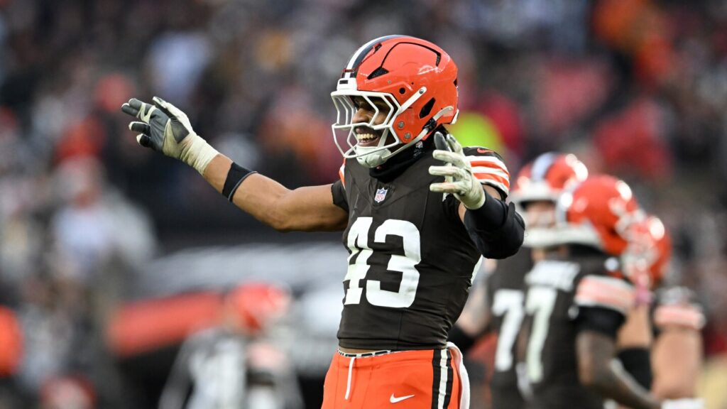 Titans agree to terms with LB Mohamoud Diabate