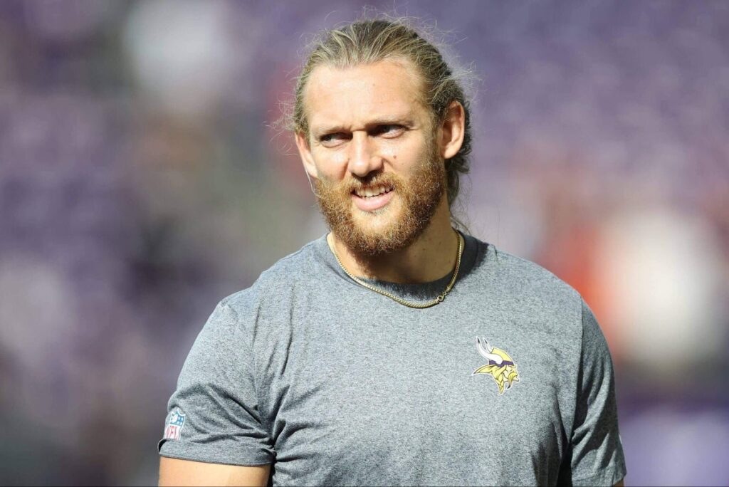 Vikings to restructure T.J. Hockenson’s contract, save $5 million in cap space for 2026: Sources Vikings to restructure T.J. Hockenson’s contract, save $5 million in cap space for 2026: Sources