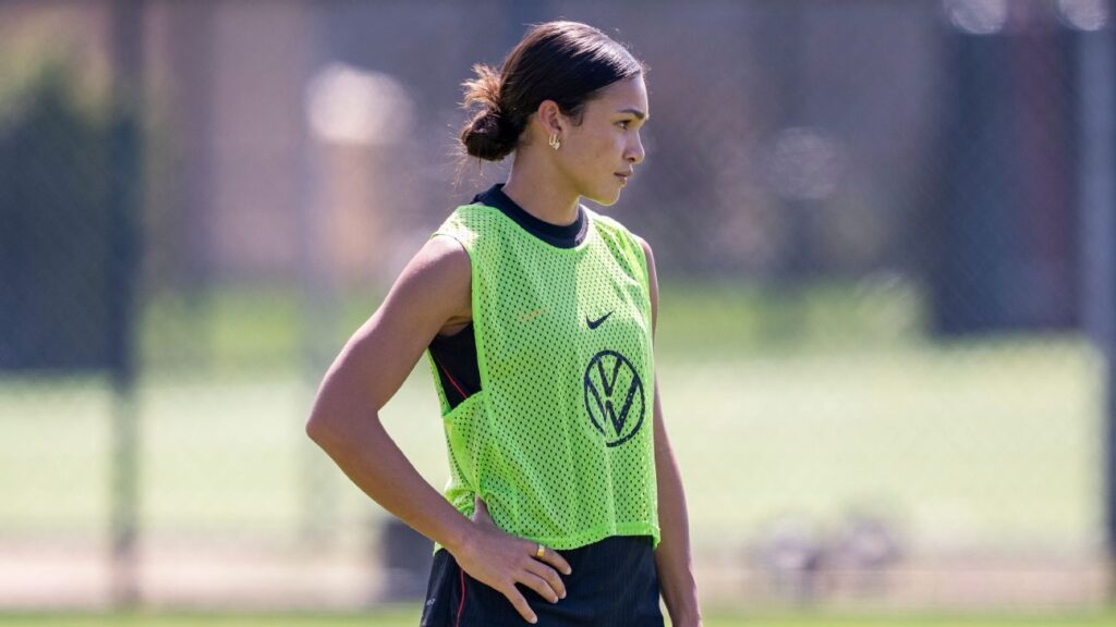 Hayes: Returning Wilson 'ready for USWNT-Japan triple-header