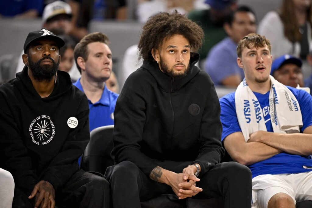 Mavericks, after another injury-riddled season, shake up medical staff again: Source